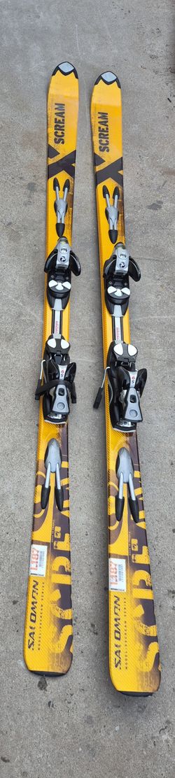 FREE Solomon Model L XSCREAM skis.