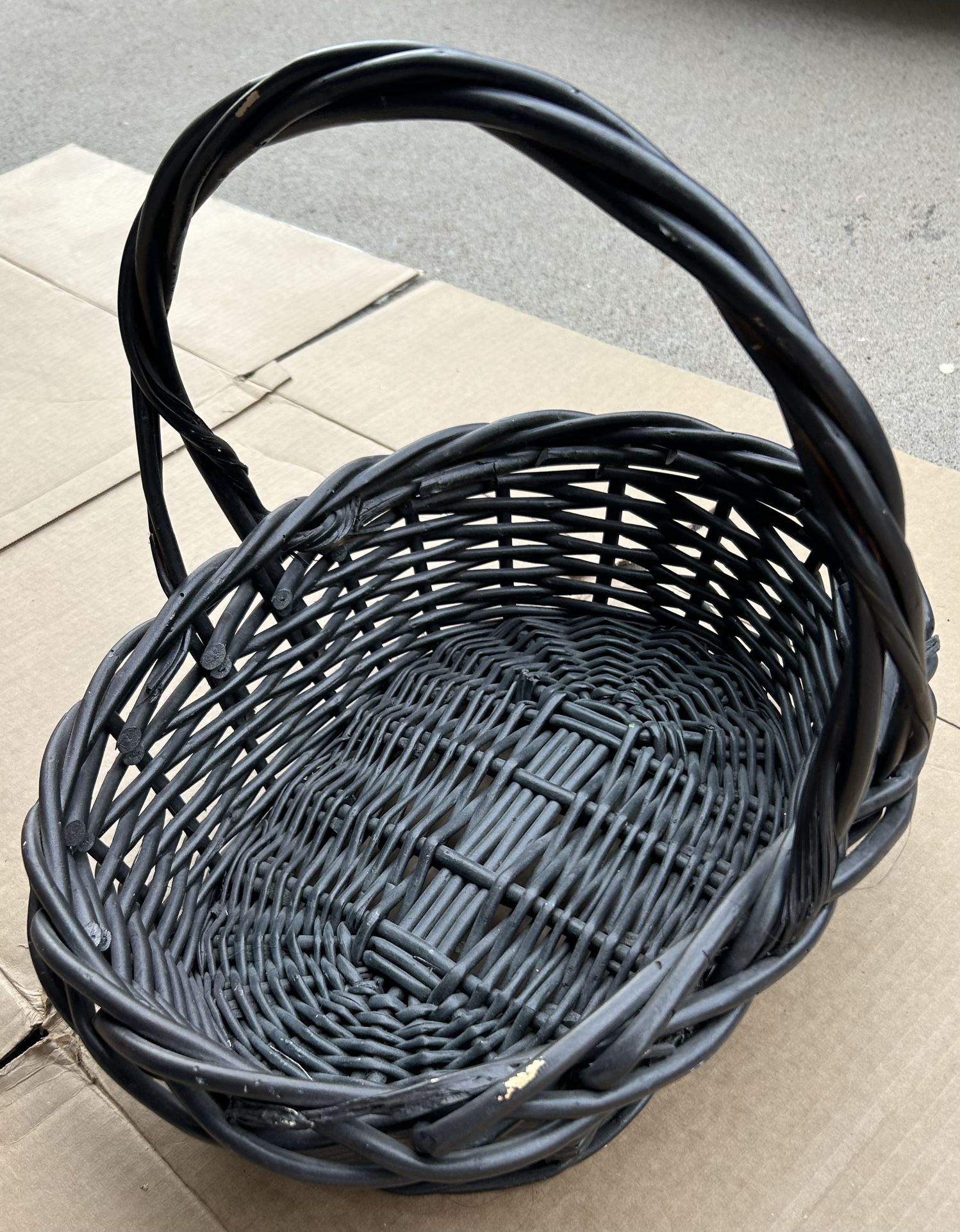 Black medium Basket