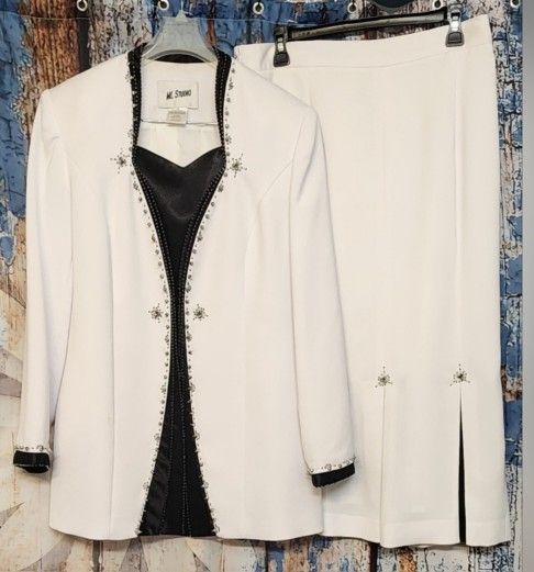 Vintage 2 Pc White/Black Embellished Midi Skirt & Jacket Suit SSize 12