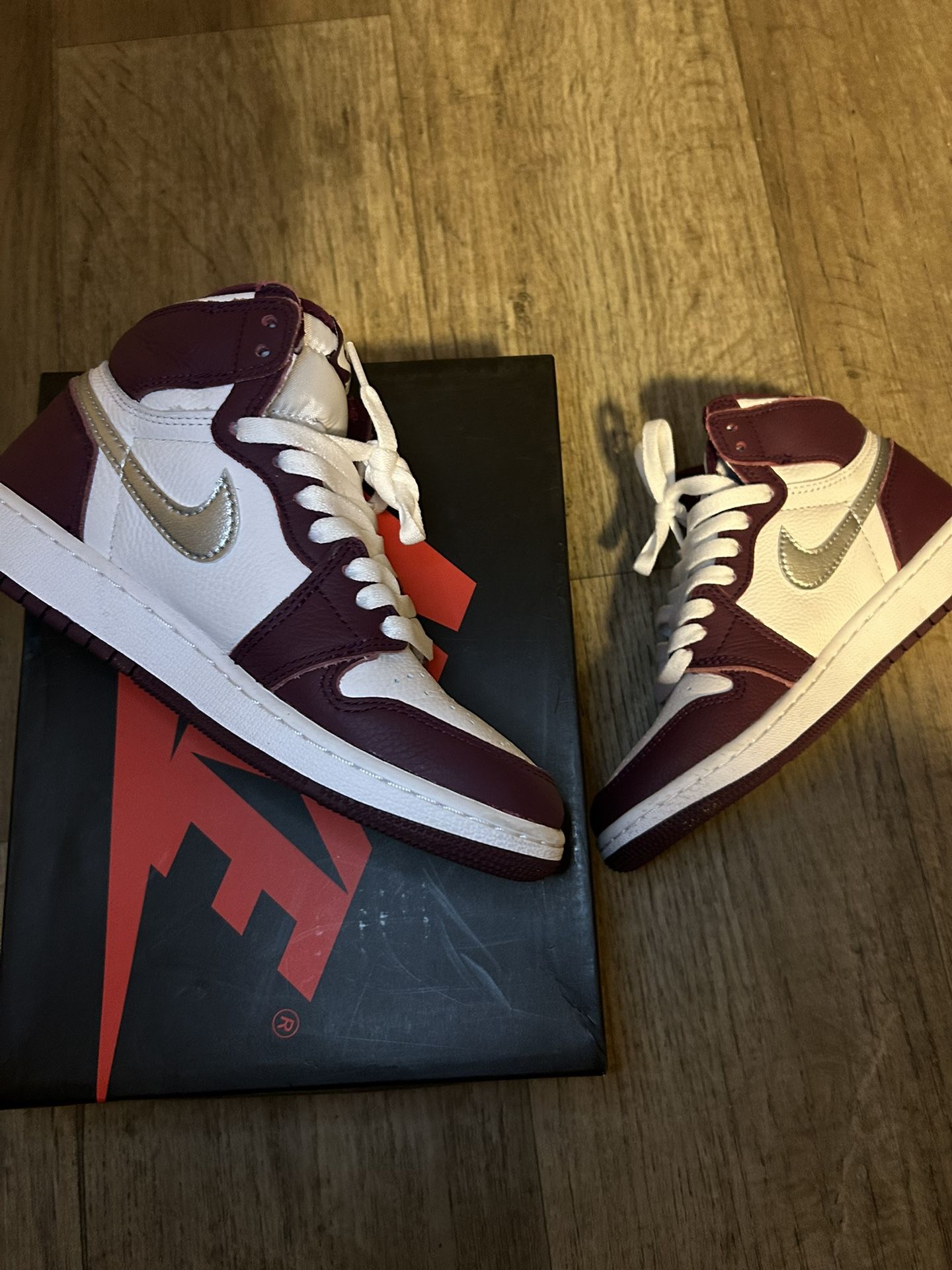 Air Jordan 1 Retro High OG GS – Size 4Y – Gently Worn