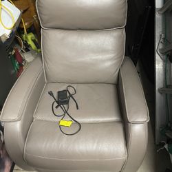 Tan Electric Recliner Like New With USB Port On Side