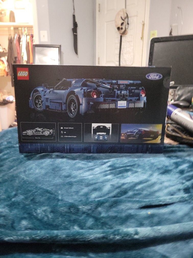 LEGO Technic 2022 Ford GT