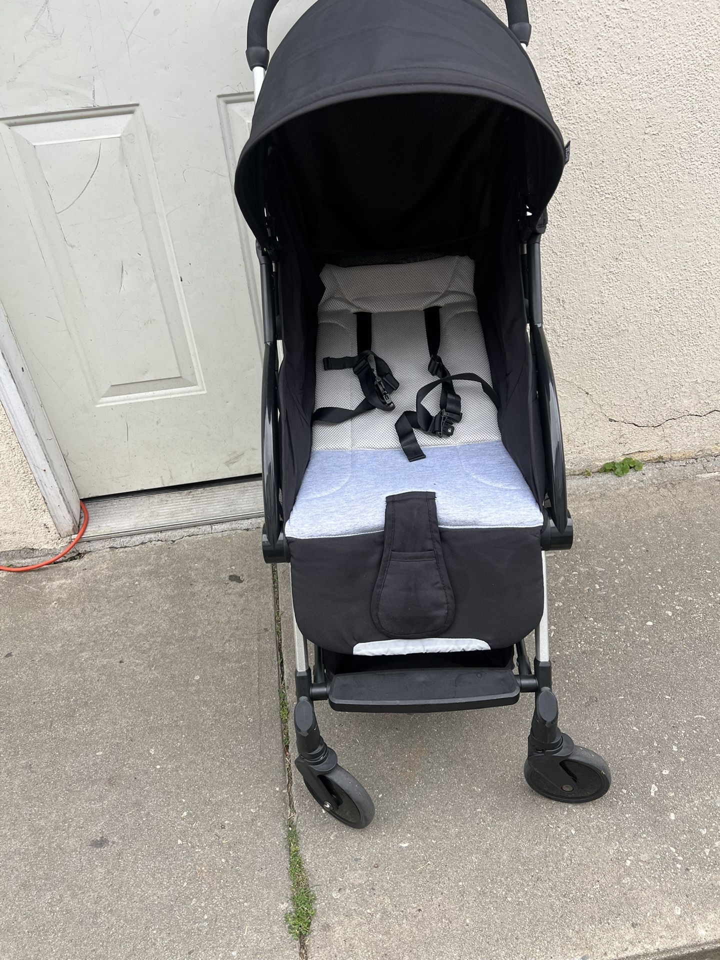 BABY STROLLER