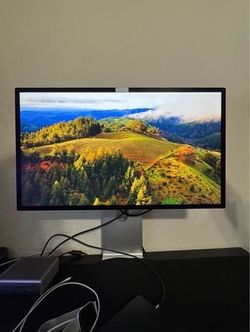 Apple Studio Display 27" 5K (2023) – Nano-Texture Glass & Tilt/Height Adjustable Stand