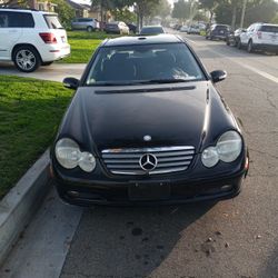 2004 Mercedes-Benz C-Class