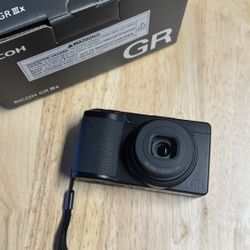 Ricoh GRIIIx 