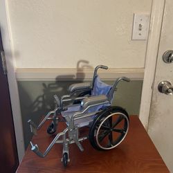 Wheelchair For Doll 10x12
