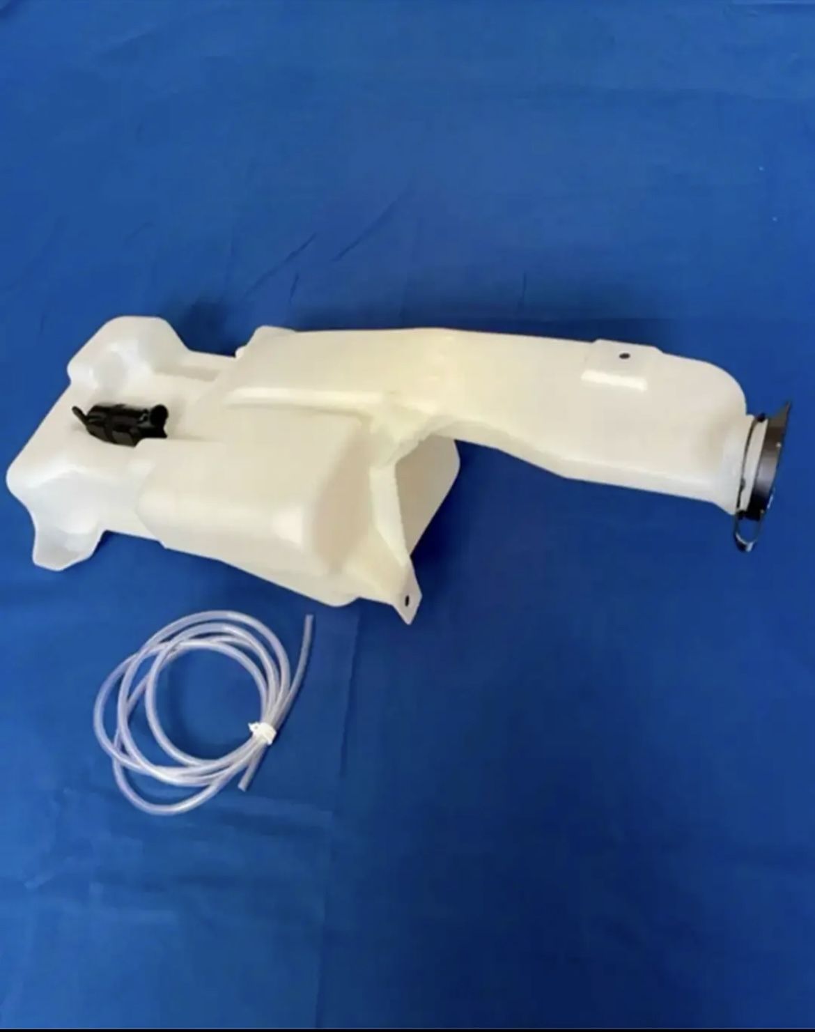 windshield washer fluid reservoir