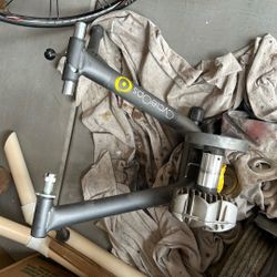 CycleOps Indoor Bike Trainer – Smooth Resistance – Road Training