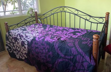 Day bed