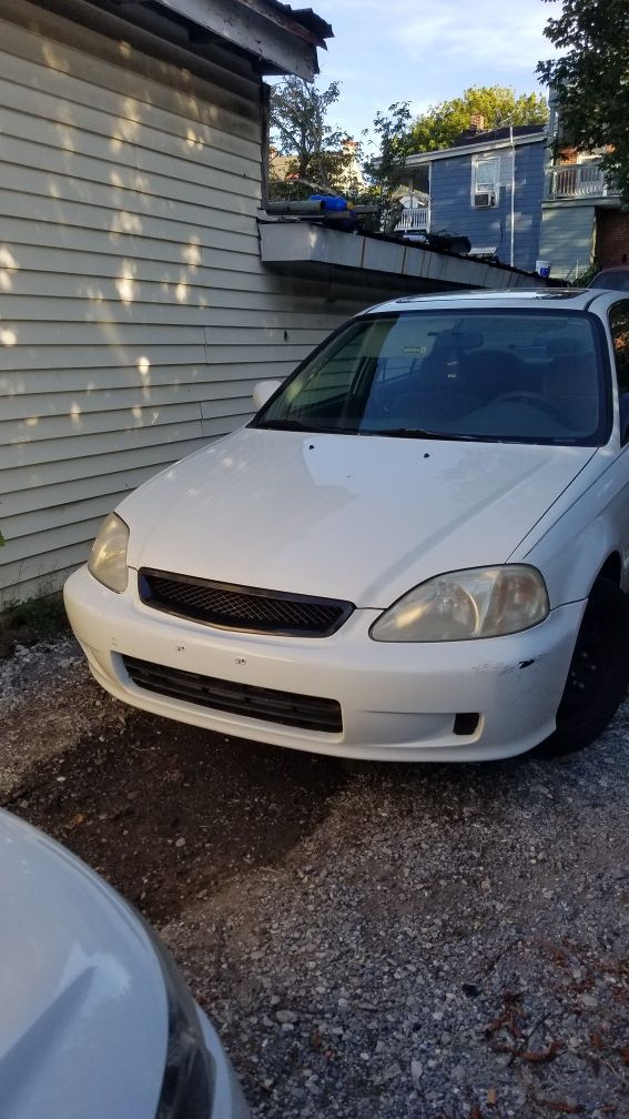 2000 Honda CivicEx sunroof vtec automatic it have AC