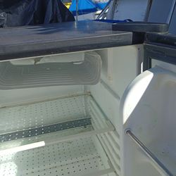 SMALL BLACK FRIDGE  31 X 25 25