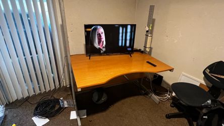 Computer/TV Desk Heavy Duty