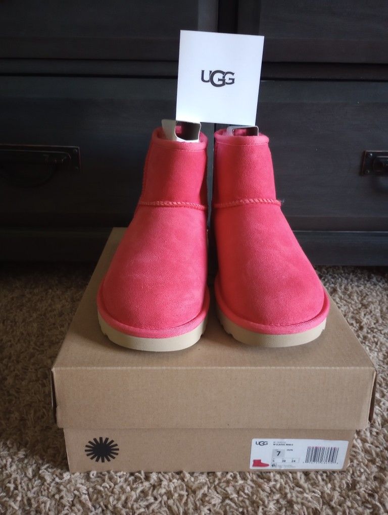 Ugg Boots Classic Mini 2