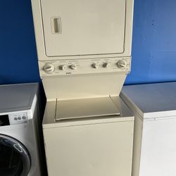 Kenmore 27 inch stackable washer and dryer great working condition