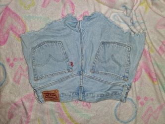 Women levi shorts size 27 $10