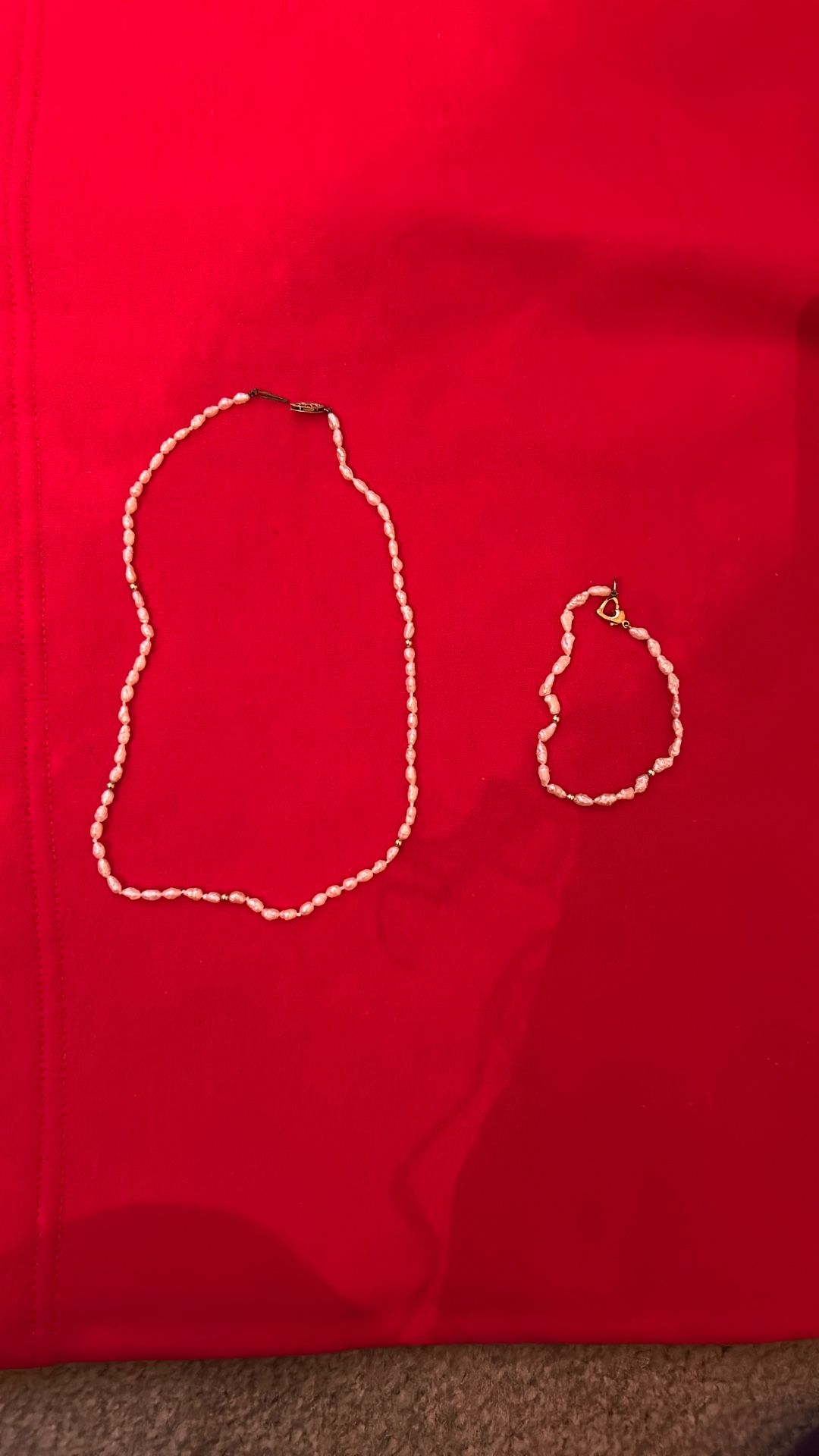 Gorgeous Pearl Necklace And Bracelet Set