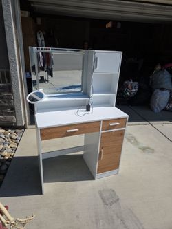 Light up Vanity $40