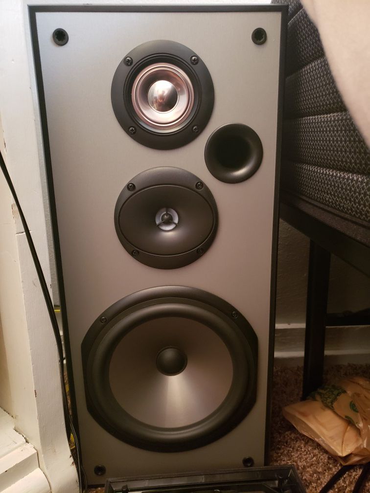 Pioneer surround sound shelf speakers