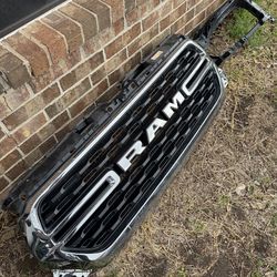 2019-2024 dodge ram 1500 grille