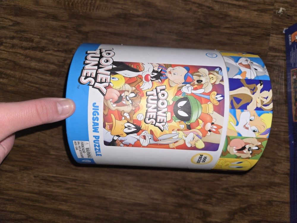 Looney Tunes 1000 Piece Puzzle