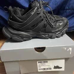 balenciaga track