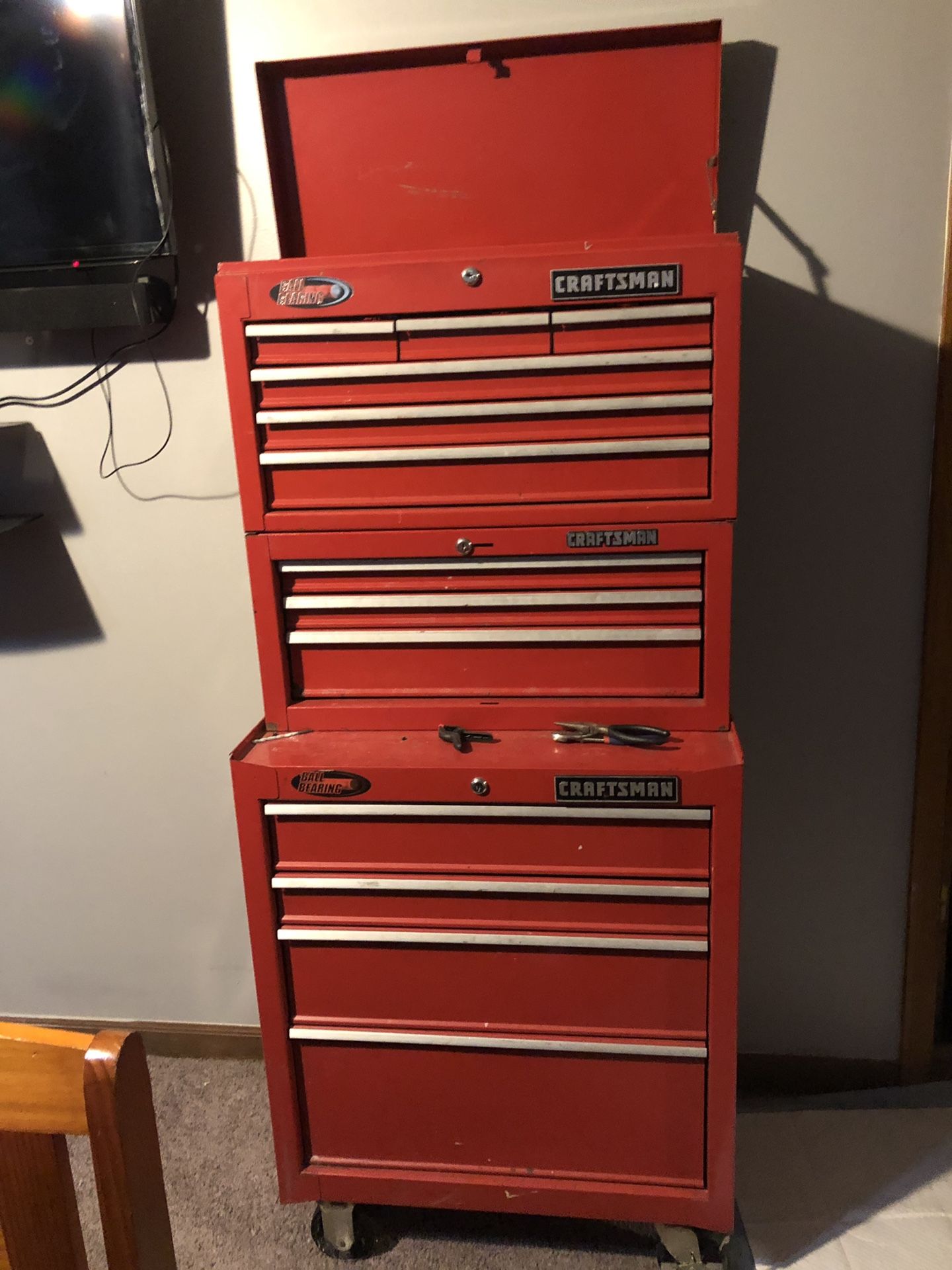 Craftsman tool box