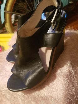 Micheal Kors Leather Wedges