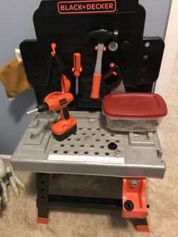 Black and Decker Work bench