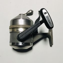 Vntg Fishing Reel ( ZEBCO 444)