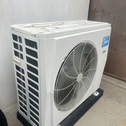 Midea Split Type Air Conditioner