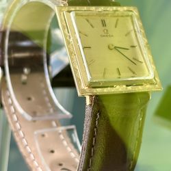 1950s Omega Tank Vintage Watch 14K Gold Case – Classic Swiss Dress Watch