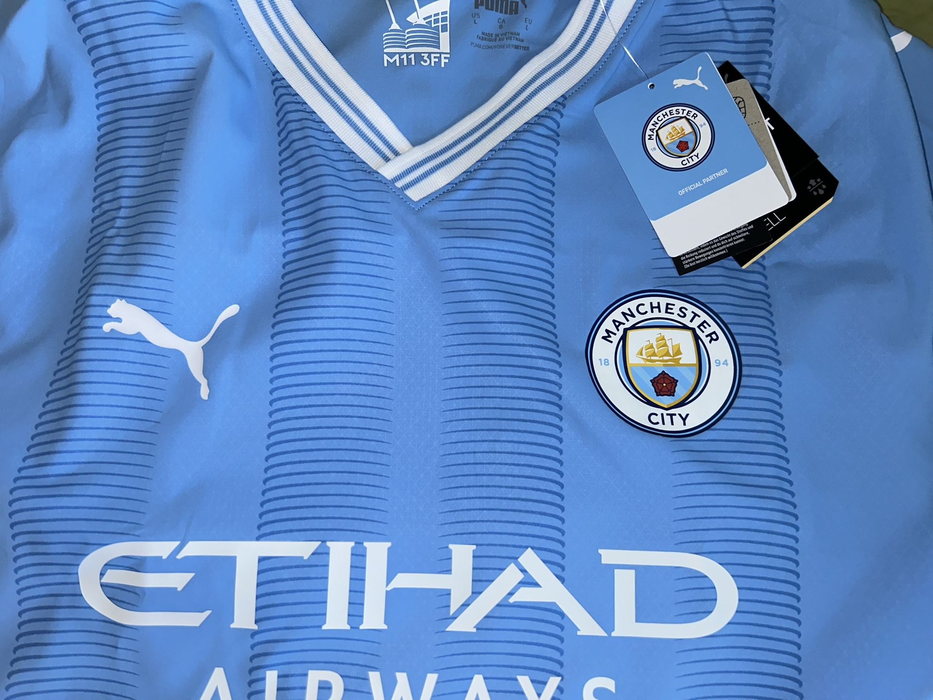 Manchester City Home Shirt 2022-2023 with Haaland 9 printing