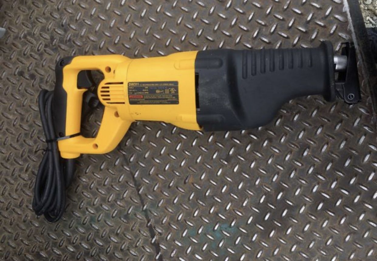 DeWalt Reciprocating Saw