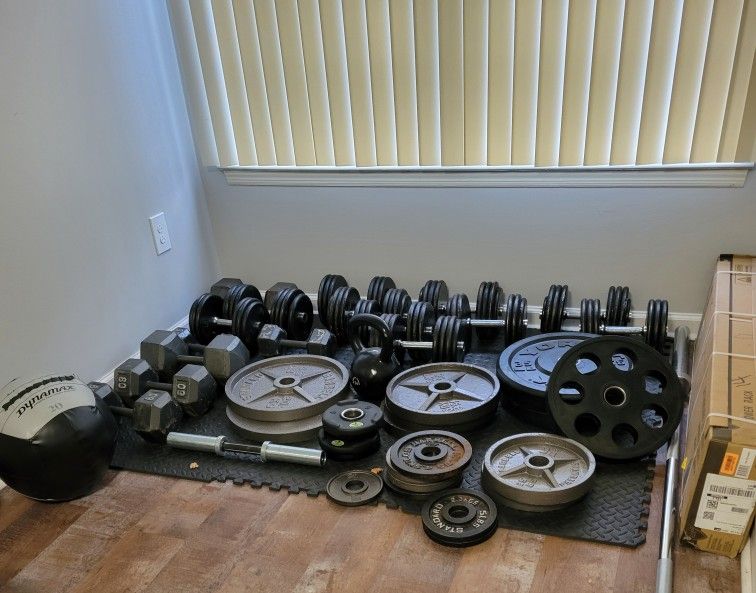 Home Gym Lot. Dumbbells & Weight Set. Barbell, Kettlebell, Med Ball & more. Bodybuilding/Hyrox/Crossfit.