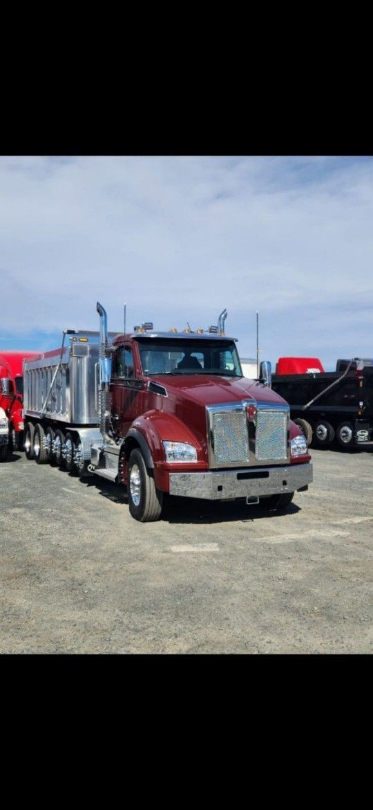 2023 Kenworth T880 7-Axle Dump