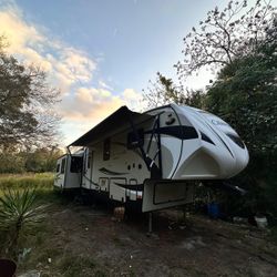 2017 Clean Luxury Bunkhouse Fifth Wheel • Ready to Camp