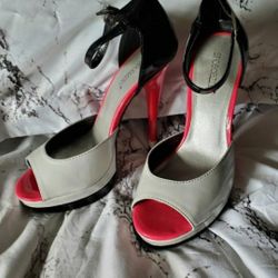 Shoedazzle Stiletto Open Toe 5 Inch Heels