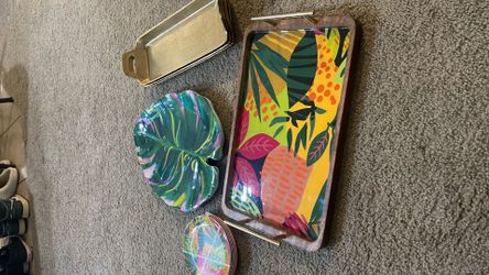 Serving trays