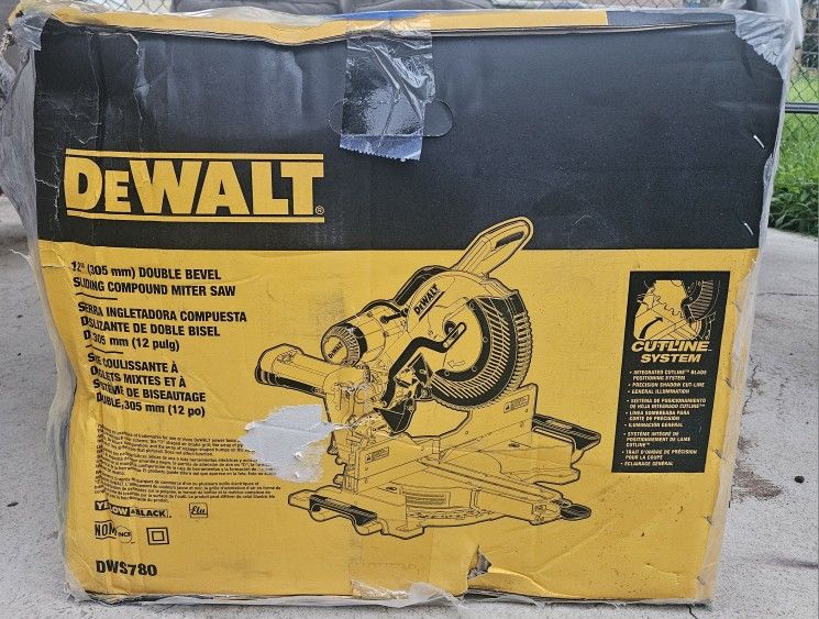 Dewalt Corded 12 in. Double Bevel Sliding Compound Miter Saw
