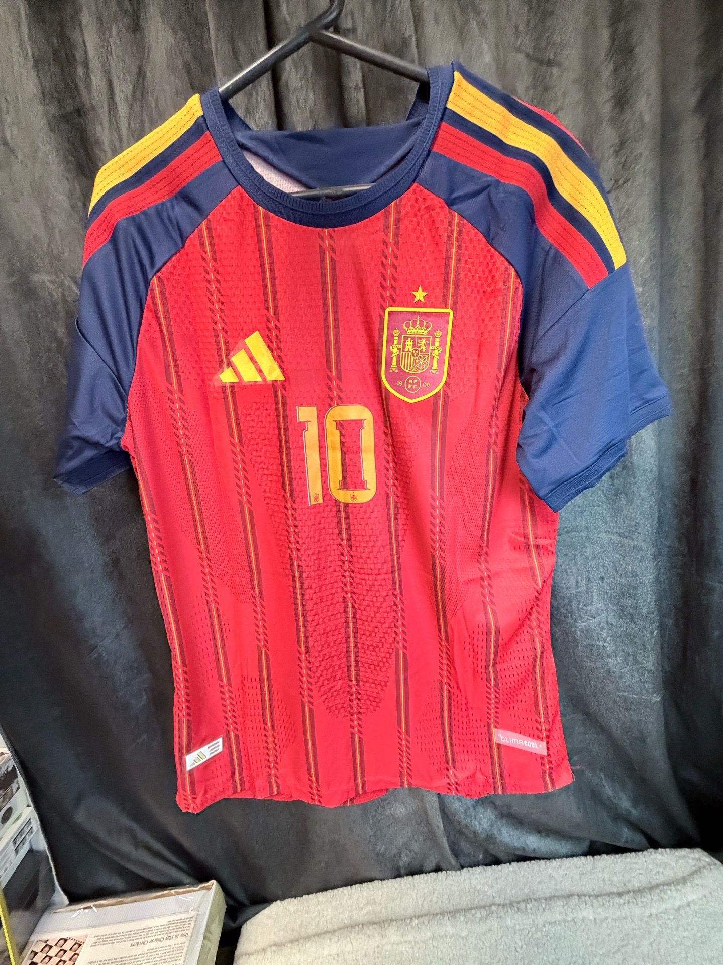 SPAIN LAMINE YAMAL #10 SOCCER JERSEY MEN L RED ADIDAS EURO NATIONAL TEAM