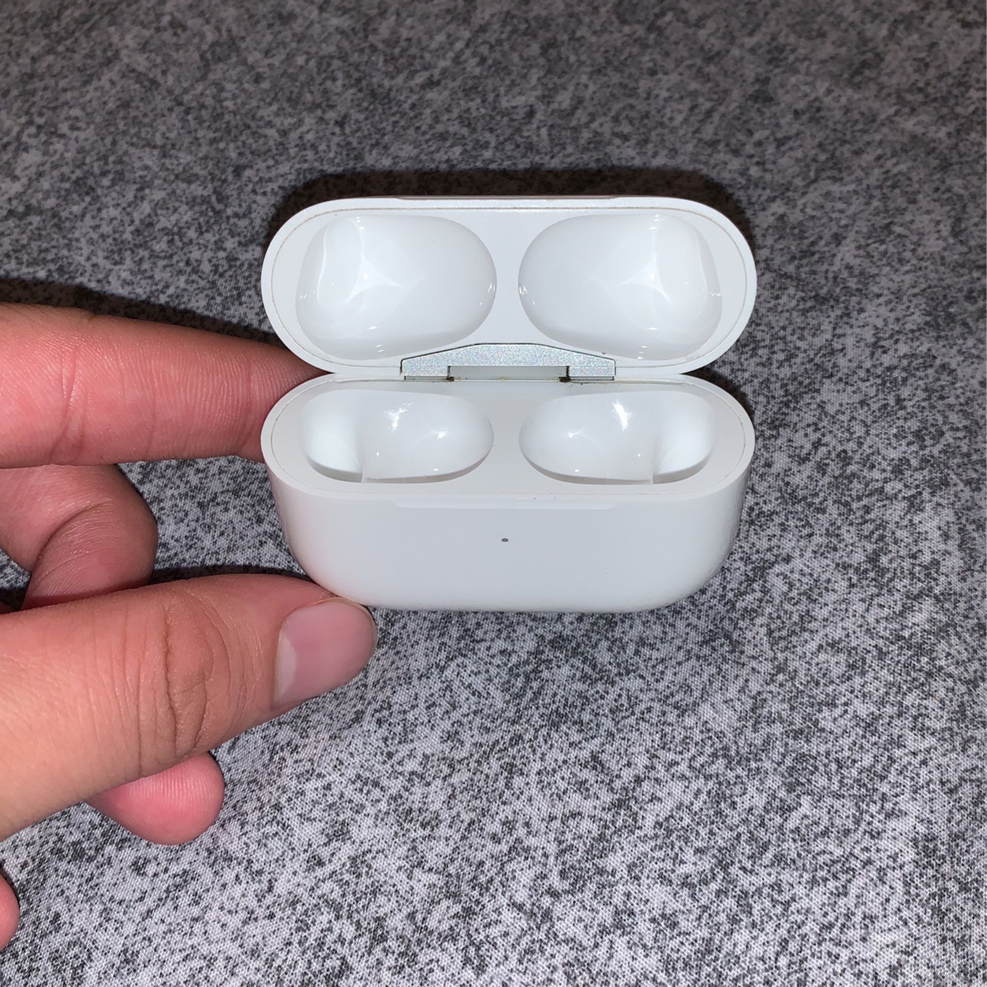 air pod pro case (No earbuds/air pod)