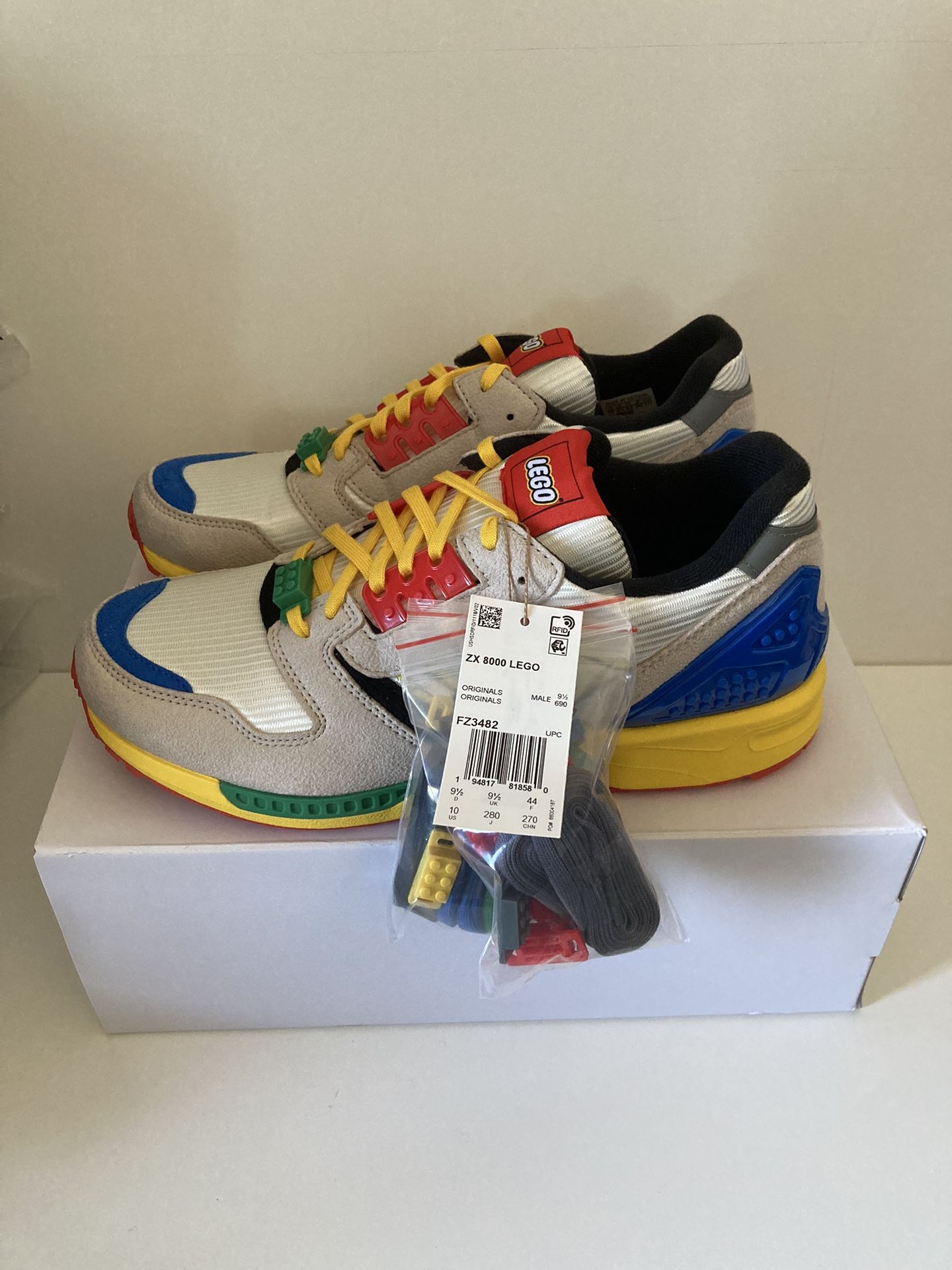 Atmos Zx 8000 Adidas Zx 82 Adidas ZX 8000 LEGO Limited Edition