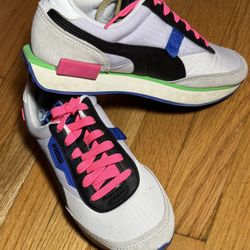 Puma Future Rider Play On White/Gray/Violet 373792-07 Neon Pink Size 6.5 Y2k