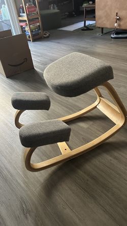 Ergonomic Kneeling Chair