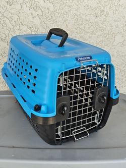 Medium PetMate Pet Carrier For Dog Or Cat Kennel 