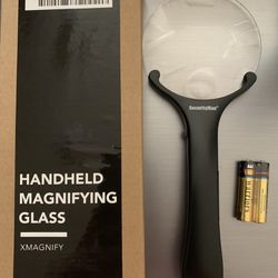 Hand Held Magnifying Glass with Light (2 Bright LEDs) - 3X 5X Illuminated  Magnifier Lens for Sale in Rosemead, CA - OfferUp