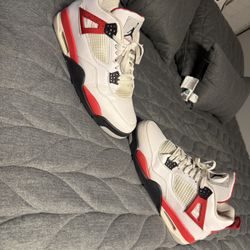 Jordan 4 Retro Red cement