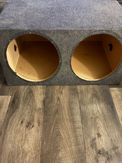 Speaker box for 2 12s
