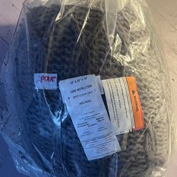 Le POUF Luxury Hand-Knit Wool Pouf – New in Original Packaging (20” Round)